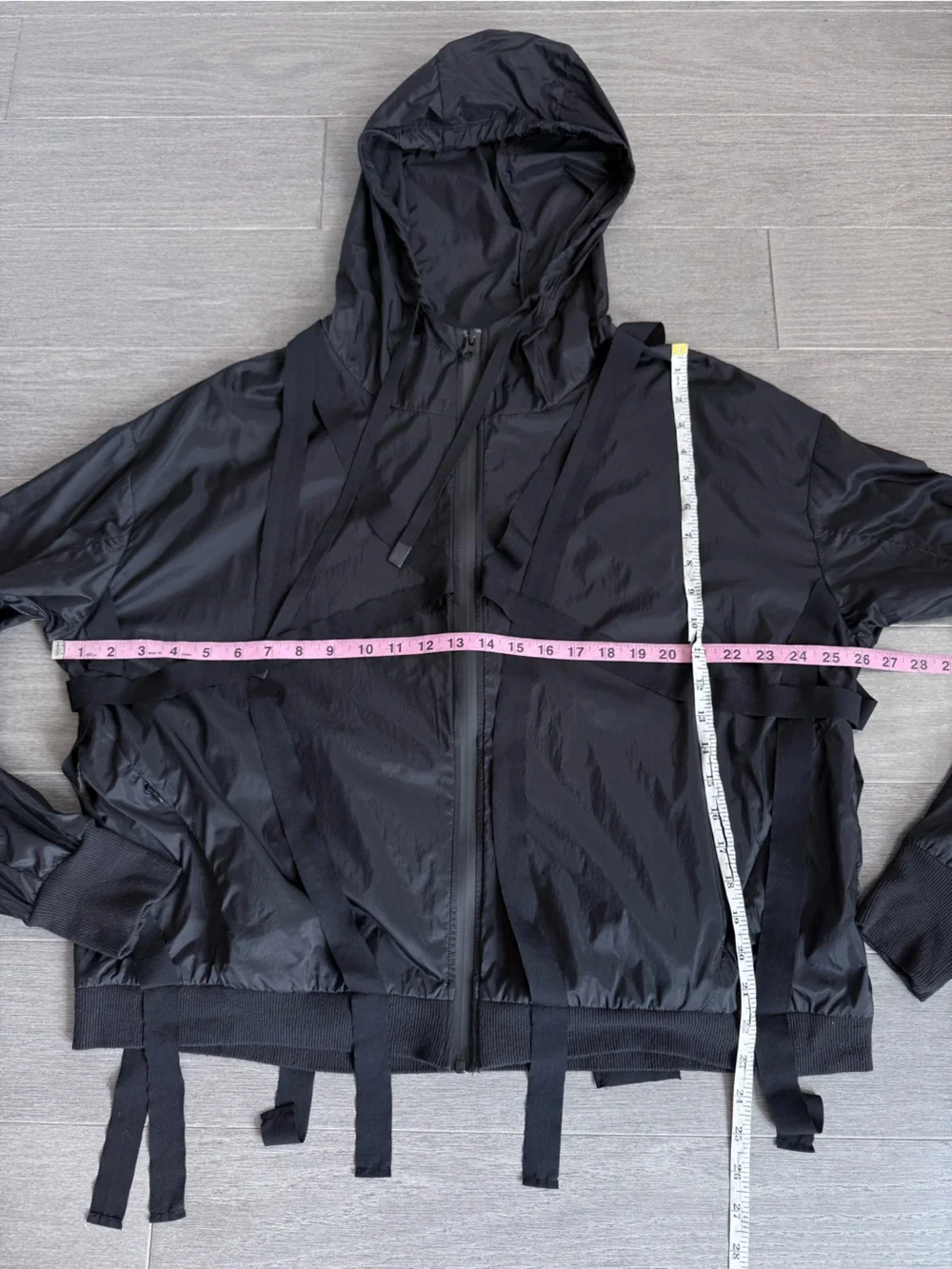 Alo Yoga Sway Jacket Black XL Strap Detail Shine Finish Streetwear Luxe Hooded